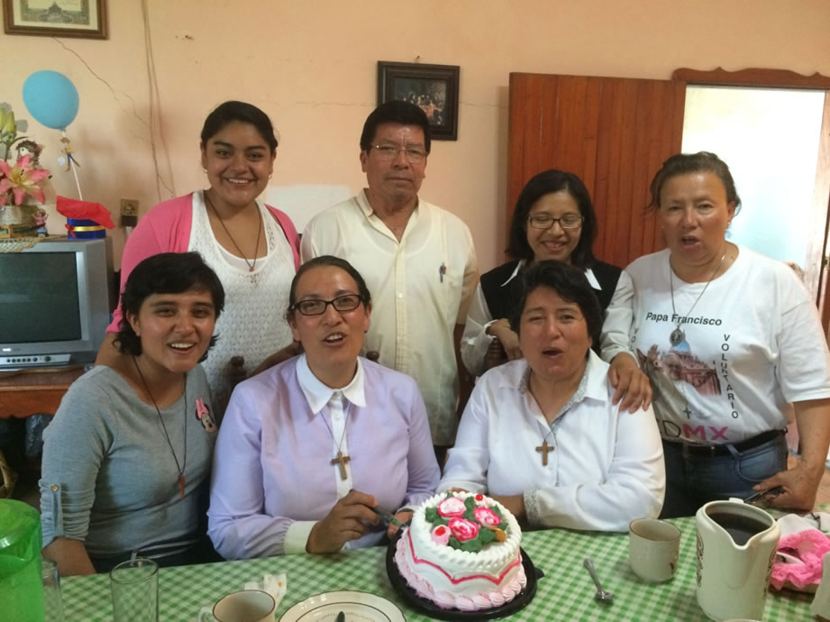 EQUIPO MISIONERO Y PÁRROCO